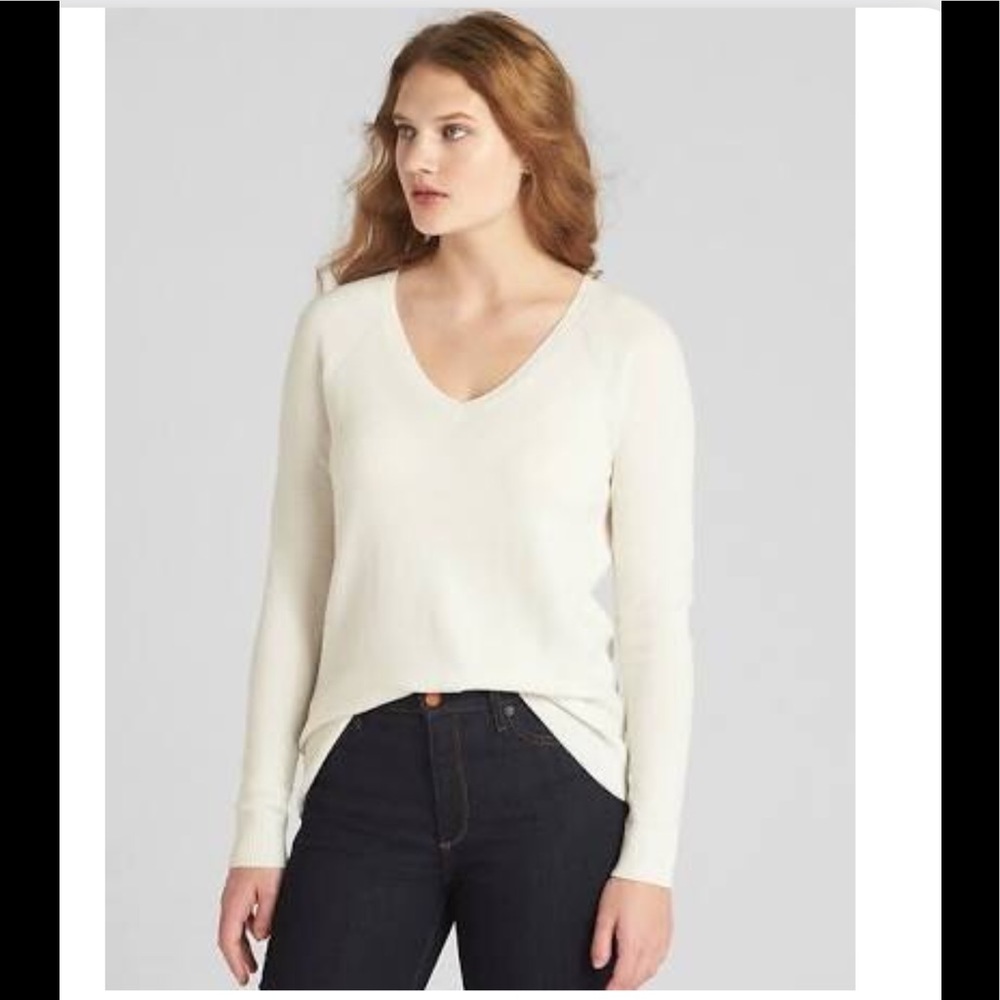 Gap Petite Off White Sweater Ladies Size M